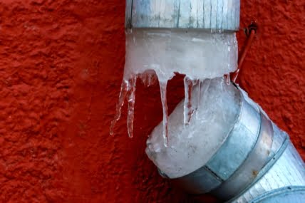 How to Thaw Frozen Pipes and Repair Your Plumbing