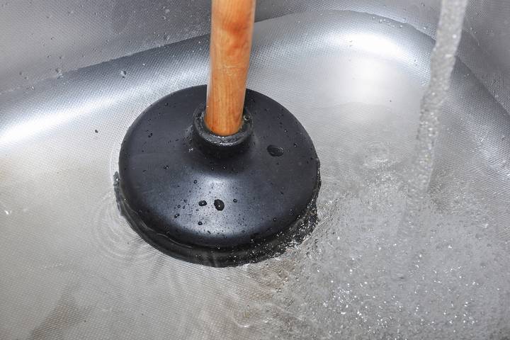 Clogs in the kitchen sink and dishwasher may cause drainage problems.
